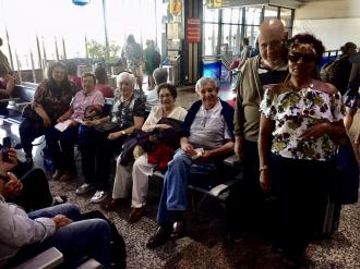 Grupo no aeroporto de Porto Alegre.