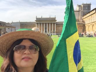 Entrando no Museu Vaticano
