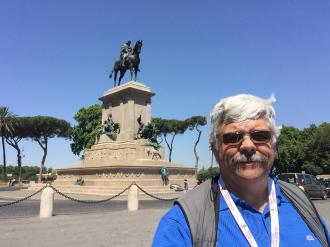 Na Praça Garibaldi em Roma 
