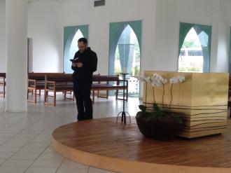 Momento de Espiritualidade Mariana.
