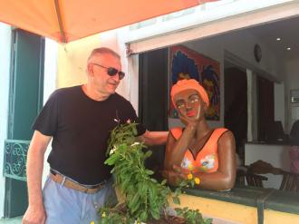 Em Salvador.