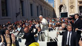 No Vaticano. 