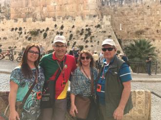 Em Jerusalém. 