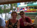 Passeio de barco com almoço em Xochimilco.