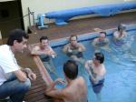 E o papo rolou até na piscina.