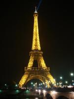 Torre Eiffel by Giovani.