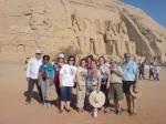 Grupo no Templo de Abu Simbel, que foi removido há 40 nos...