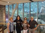 Glaci, Marisa, Olga e Ary no Shopping Emirates, na pista artificial de Esqui.