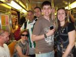 Hilda, Moacir, Gabriel, Iuri e Rafaela no metrô.