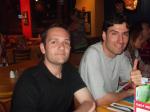Gabriel e Alexandre em janta no Planet Hollywood.