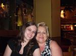 Mariana e Marilene em janta no Planet Hollywood.