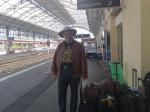 Ivan esperando o TGV para Paris.