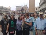 Grupo em Veneza com a Basílica de San Marco como cenário.