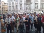 Grupo na Fontana di Trevi, em Roma...