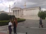 Ail e Marisa em passeio a pé por Atenas.