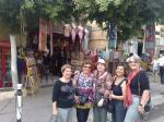 Gelça, Wanda, Ivonne, Terezinha e Heloisa visitando o bairro Cristão do Cairo.