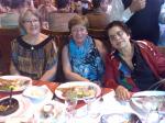 Heloisa, Neusa e Ail no jantar em Kumkapi.