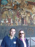 Harri e Sirlene nos murais de Diego Rivera.