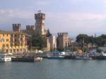 Castelo Medieval na entrada da cidade de Sirmione.