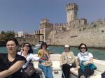 Leila, Ivania, Maria Emilia, Angela e Blandina em passeio de lancha em Sirmione.