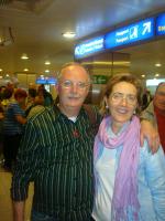 Paulo e Tere no aeroporto de Istambul.