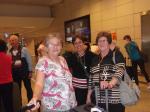 Emma, Tere e Rosalia no aeroporto de Istambul.