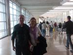 Paulo e Tere no aeroporto de Tel Aviv.