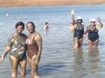 Helena, Beatriz, Rosa e Julieta no Mar Morto.