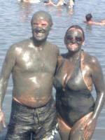 Ivan e Celina no Mar Morto.