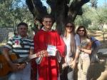 Sidney, Frei Jaime, Celina e Cíntia após Missa no Jardim das Oliveiras.