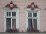 Detalhe das janelas das casas de Karlovy Vary.