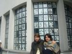 Sueli e Marisa na fábrica de Schindler, em Cracóvio, Polônia.