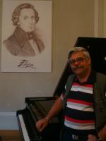 Ivan no intervalo do recital de Piano de Chopin, em Varsóvia.
