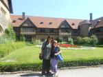 Marisa e Neusa no Palácio de Postdam, onde foi celebrado o acordo de Paz na 2a. 