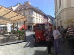 Ilda e Nedis pelas ruas de Bratislava, capital da Rep. Eslováquia.