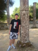 Iuri no sitio arqueológico de Olímpia.