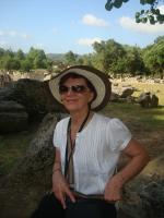 Odila no sitio arqueológico de Olímpia.