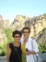 Lurdes e Diva em Meteora.