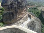 Detalhes das formações rochosas de Meteora.