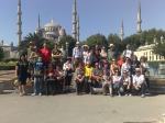 Grupo na Mesquita Azul em Istambul.