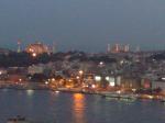 Do alto da Torre Gálata, o anoitecer em Istambul com a Sta. Sofia e a Mesquita A