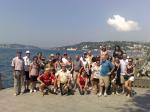 Grupo a beira do Bósforo no lado Asiático de Istambul.