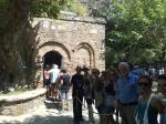 Grupo visitando a Casa da Virgem Maria em Éfeso.