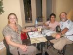 Zita, Lurdes e Pedro em Plaka, Atenas.