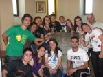 Jovens após a missa em Javier.