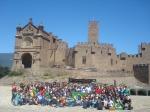 Grupo da RCC em frentes ao Castillo de Javier, onde viveu São Francisco Javier.