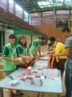 Jovens voluntárias na chegada da RCC em Parla.