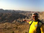 Ivan mostrando o local onde visitaremos... Petra!