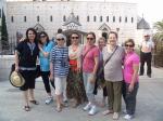 As Meninas na Basílica da Anunciação em Nazareth.