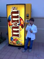 Lucas e seus M&M´s, porque ninguém é de ferro...